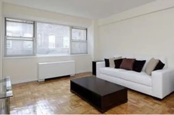 Rented by Starts New York Realty LLC | media 3