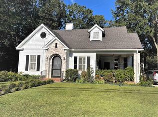 224 S McIntosh St, Elberton, GA 30635