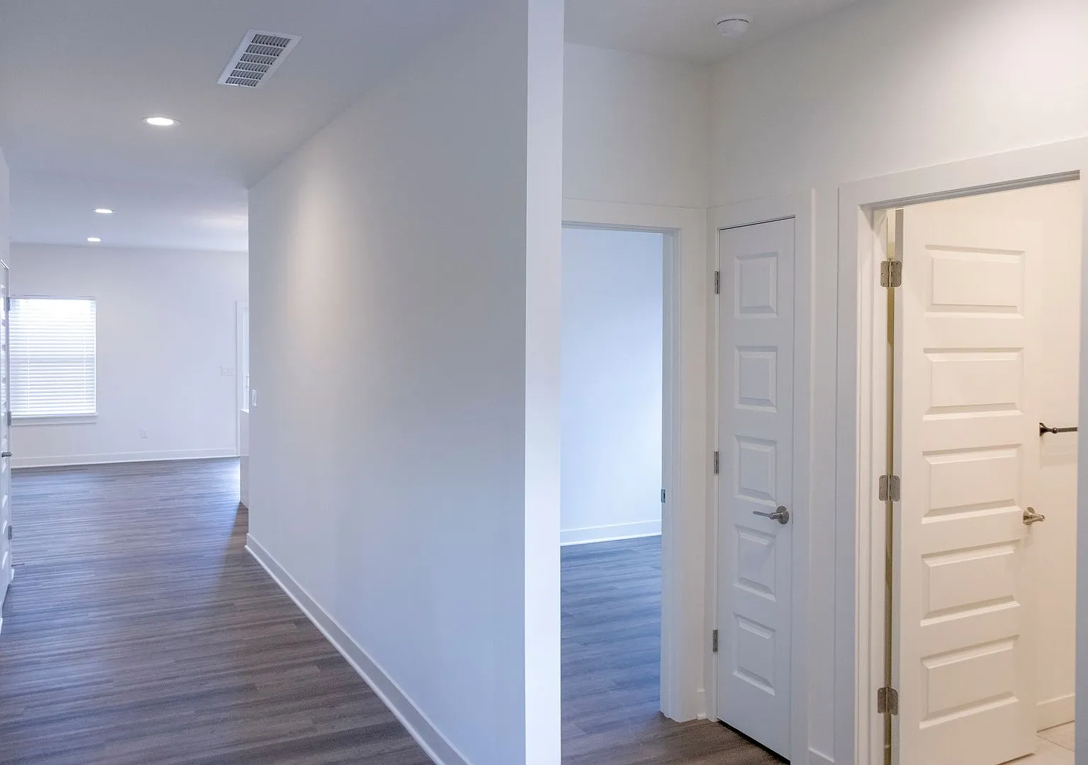 Coming Soon! Gorgeous New 3 Bedroom in Spring Hill!! — Photo 4