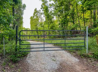 32 Chimney Field Rd, Winslow, AR 72959