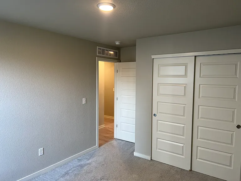 3313 Sandy Harbor Dr — Photo 10
