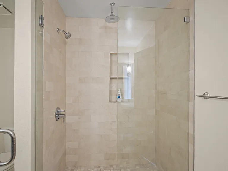 8 Antigua Ct — Photo 31