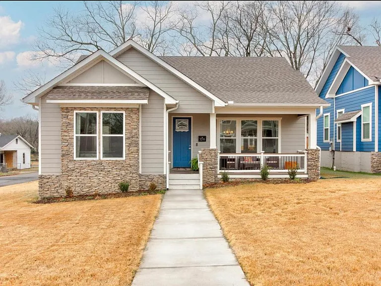 3206 S Izard St — Photo 1