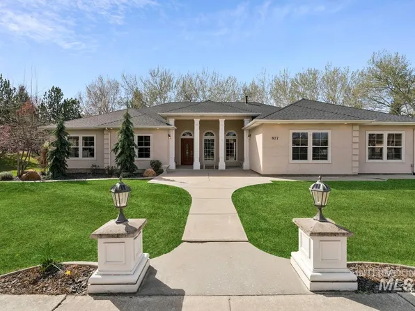 977 N Woodvalley Pl, Eagle, ID 83616