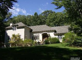 161 Stillwell Ln, Syosset, NY 11791