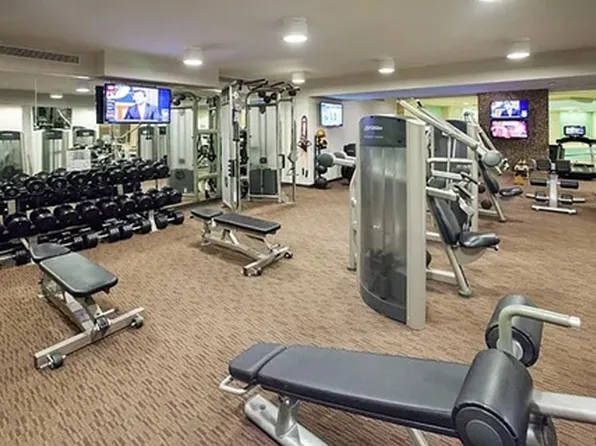 240 Riverside Boulevard image 12 of 12