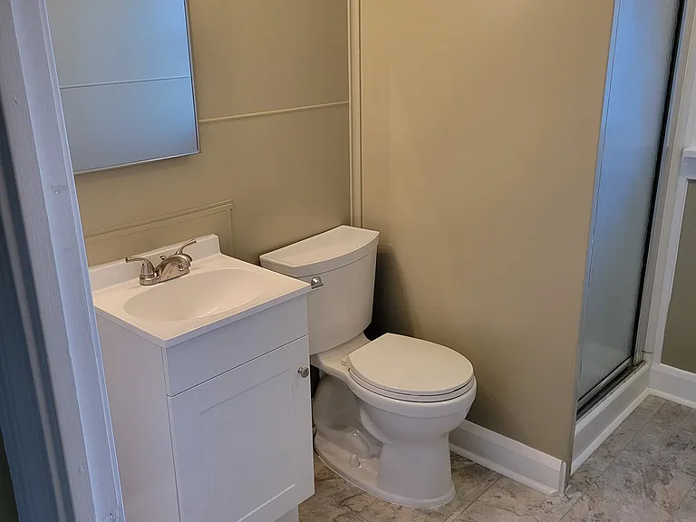 742 N Chestnut St #2 — Photo 6