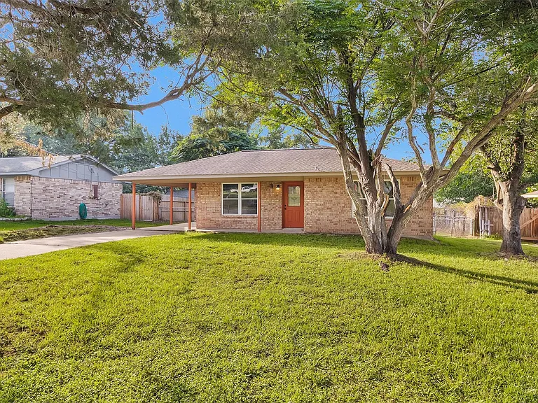 213 County Line Rd — Photo 2