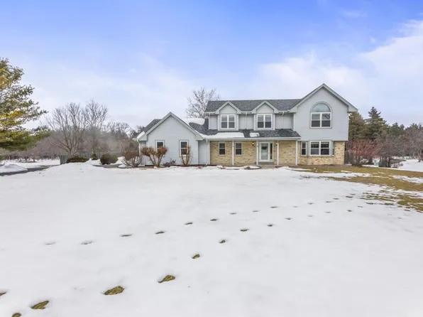 S16W32646 Luterbach COURT, Delafield, WI 53018