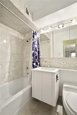 Sold by R New York | media 19