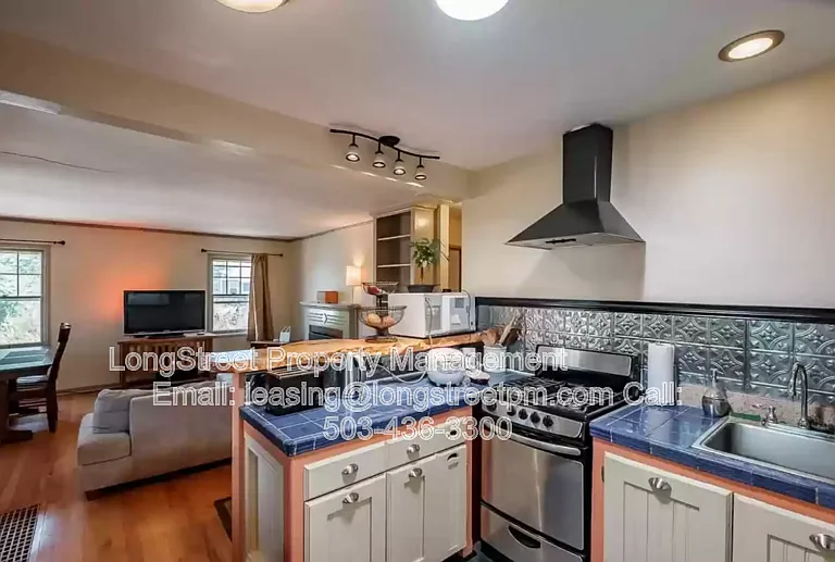 744 NW 16th St — Photo 4
