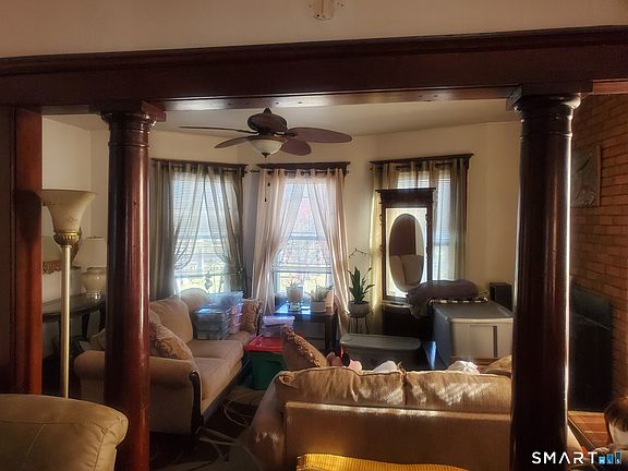4th image of 121 Pine Street