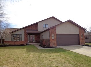 8961 Timberlane Trl, North Royalton, OH