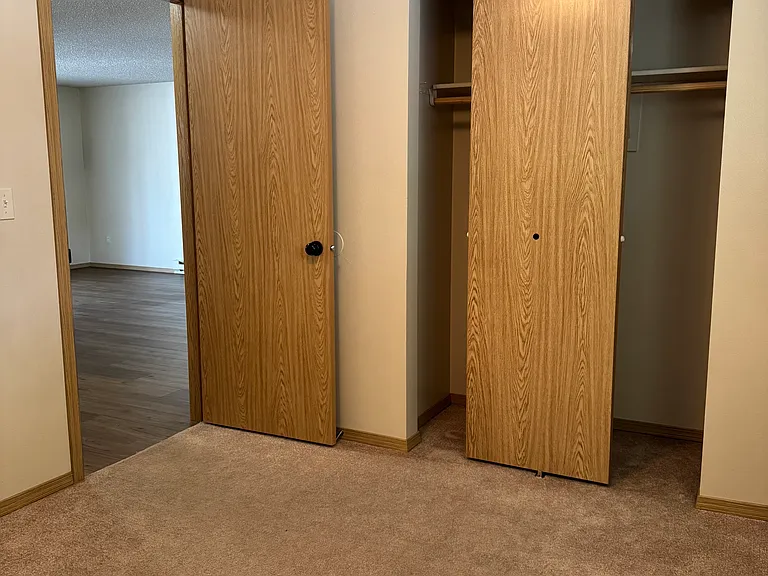 The Villa 2 Bed Closet 1