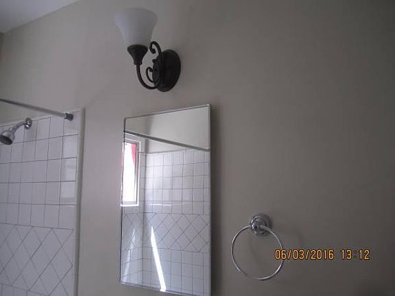 bathroom pic 4_11032017