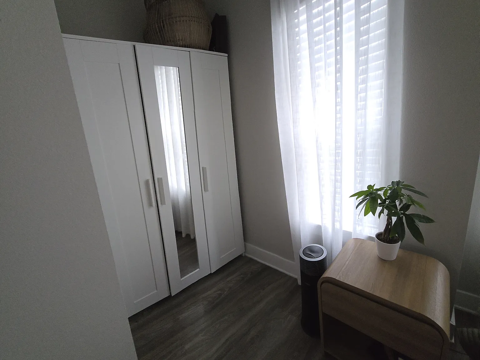 3 bed, 2.5 bath, 1396 sqft, $1,900 — Photo 3
