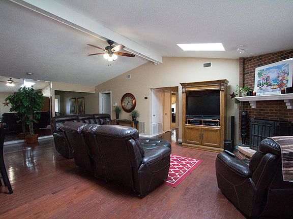3rd image of 5957 Katona Dr