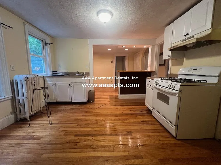 1 bed, 1.0 bath, $1,900 — Photo 3