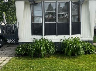 385 Gabriel Dr, Howell, MI 48843