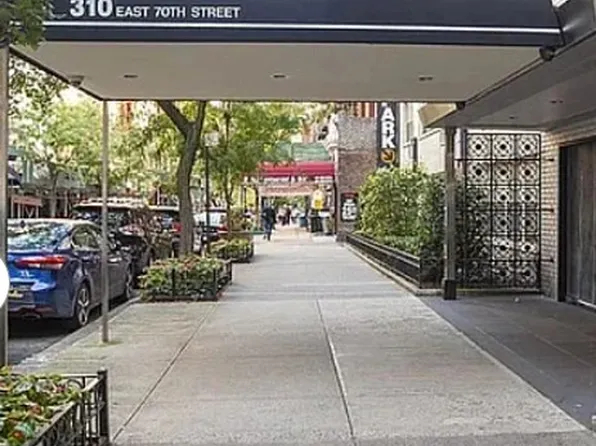 310 East 70th Street image 13 of 13