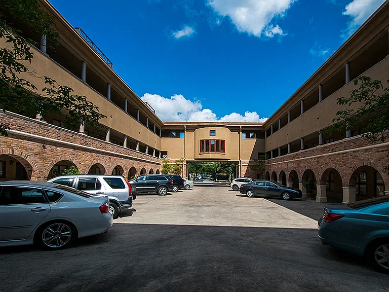 The Tuscany Apartments — Photo 5