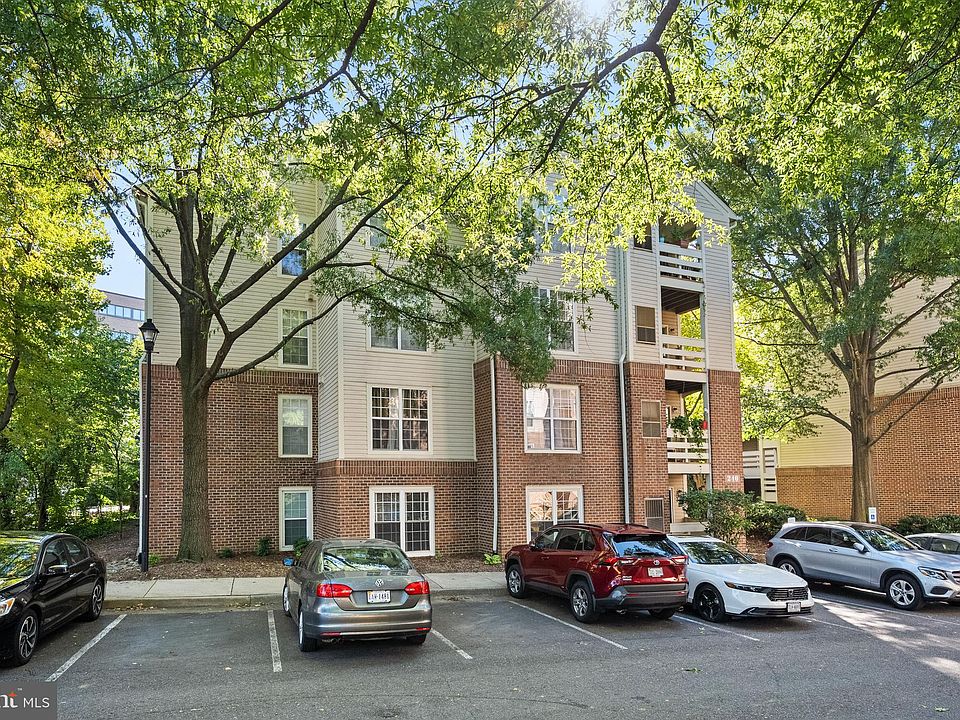 1st image of 240 S Reynolds St APT 411