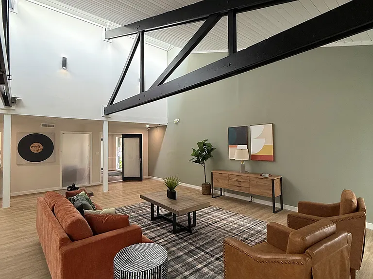 4653 Refugee Rd — Photo 38