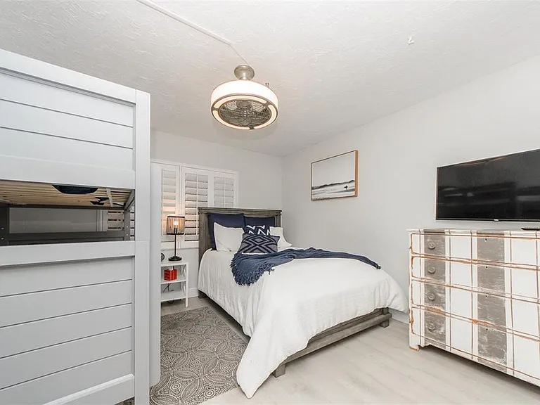 2900 Gulf Blvd #204 — Photo 23