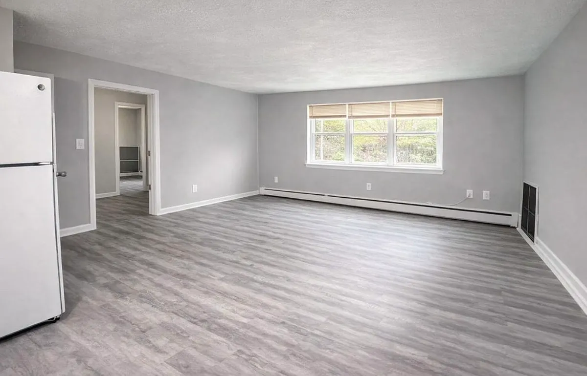 Building Photo - 467 Allen St #201