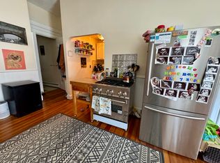123 Almy St #1F, Providence, RI 02909
