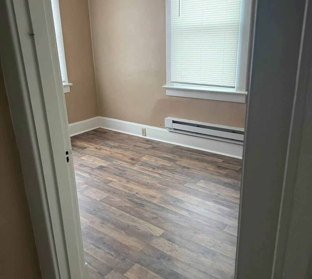 2 bed, 600 sqft, $900 — Photo 2