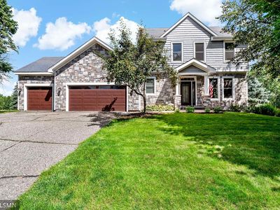 2450 Whitfield Dr, Mendota Heights, MN, 55120