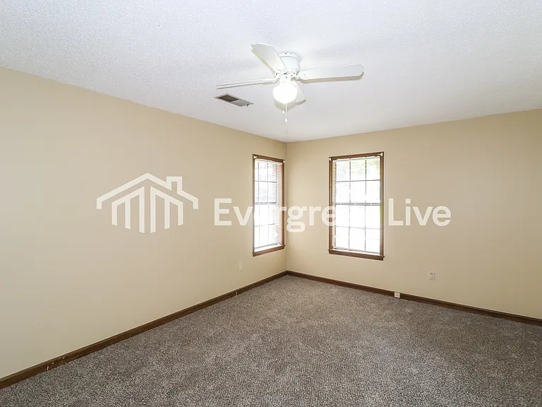 2822 Baywood Dr — Photo 5