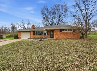 2113 Hilltop Rd, Xenia, OH 45385