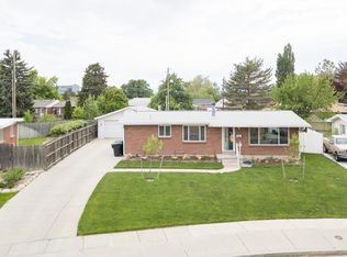 5682 S Hillside Dr, Murray, UT 84107