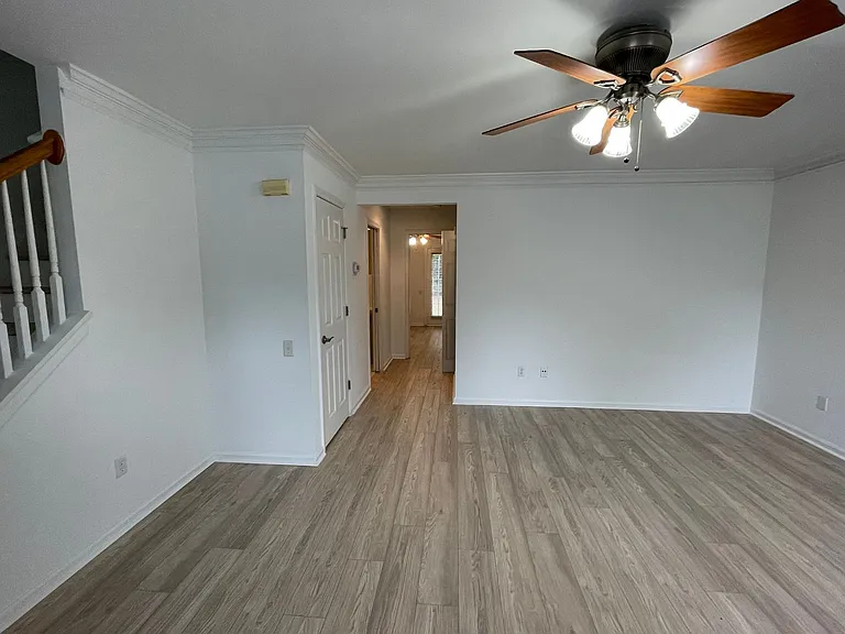 4865 Habersham Ln — Photo 14