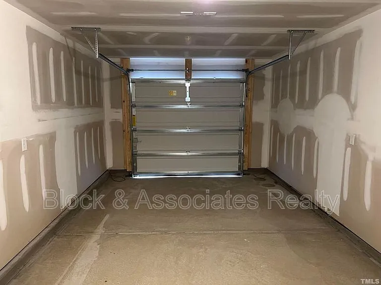 179 Maple Tree Ln — Photo 19