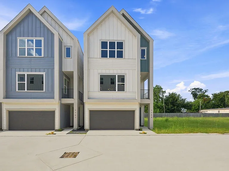 7709 Earl Rudder Way — Photo 1