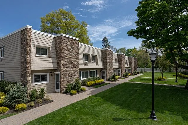Fairfield Estates At Bohemia