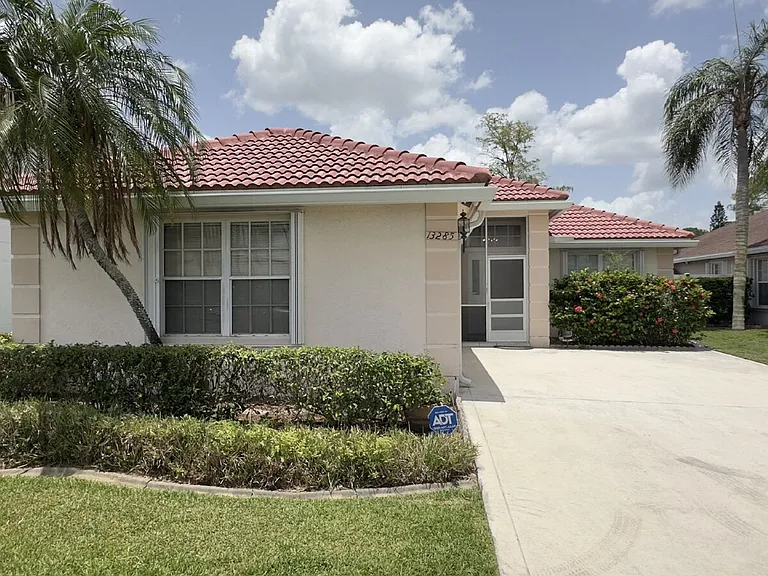 13285 Opal Ln — Photo 3