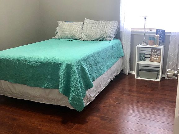 Guest bedroom 