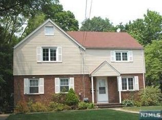 267 Tenafly Rd, Tenafly, NJ 07670