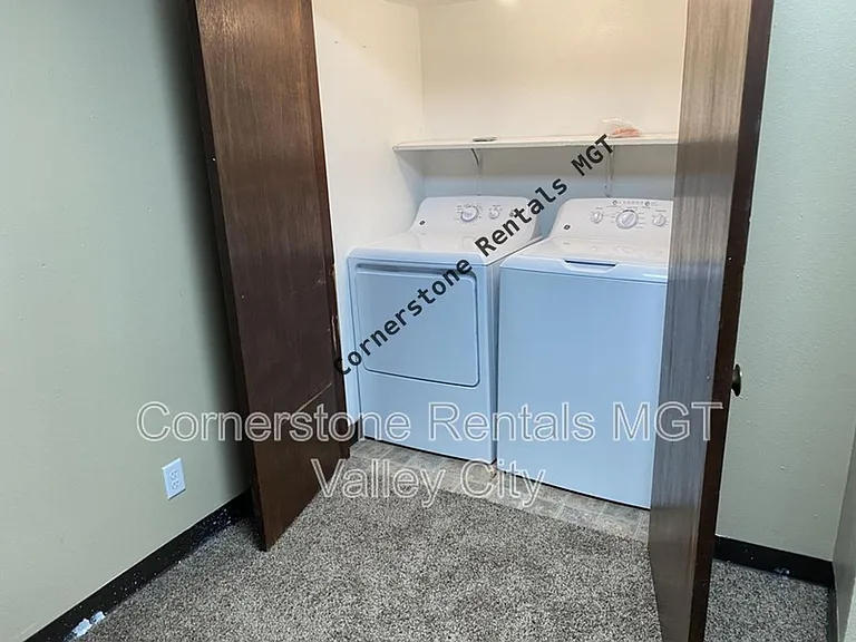 217 Central Ave S — Photo 11