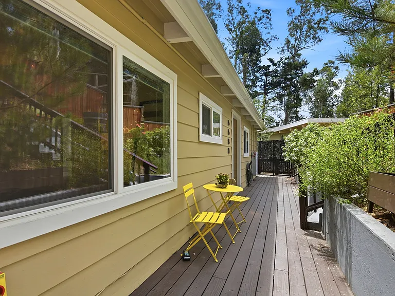 Saroni Dr — Photo 23