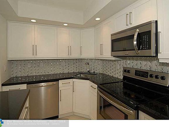 2nd image of 4010 Galt Ocean Dr APT 508
