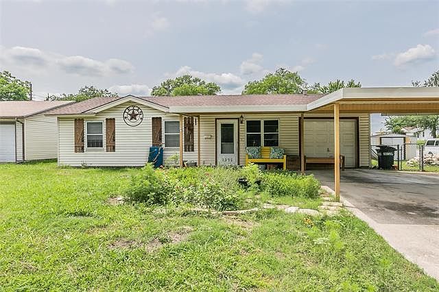 1st image of 1005 Comal Ave