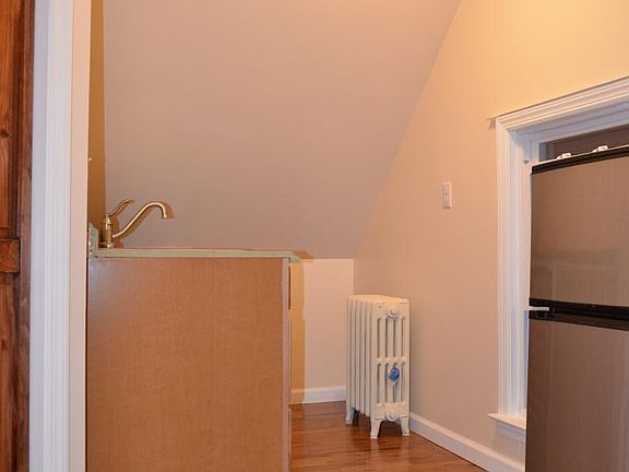 4th image of 113 Claremont Ave Floor 3