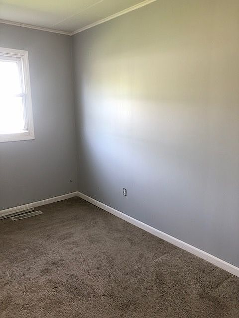 2nd image of 212 Kathlyn Pl