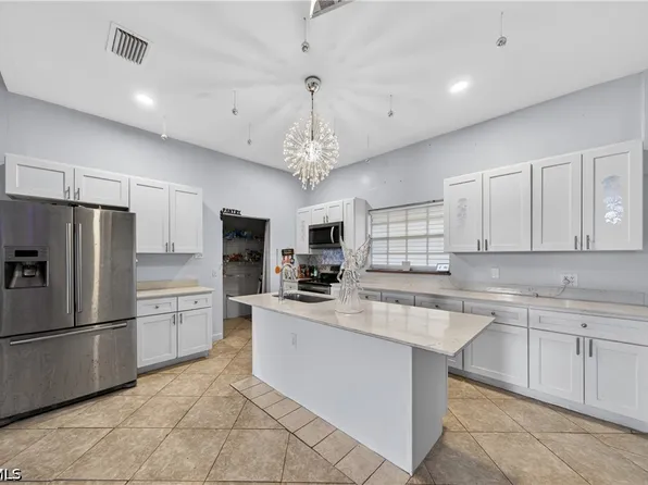 614 Jackson Ave, Lehigh Acres, FL 33972
