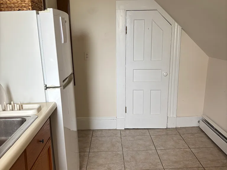 110 Canner St #3L — Photo 7